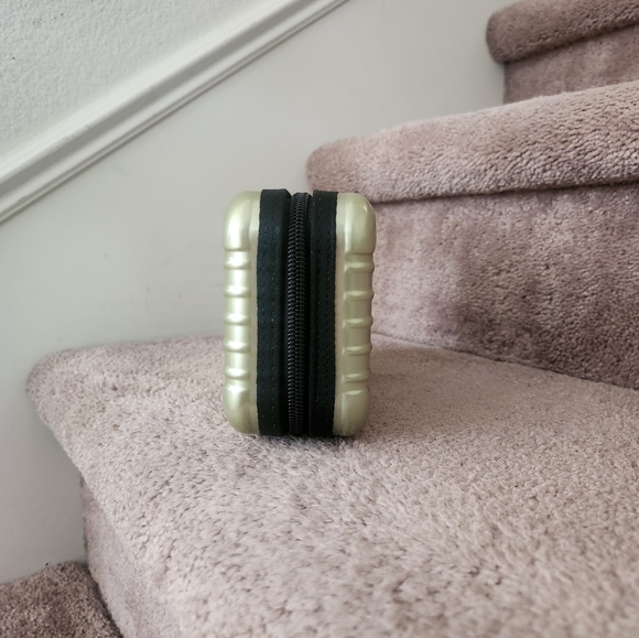 SET OF 2 Rimowa X EVA Air Amenity Cases - Picture 6 of 8